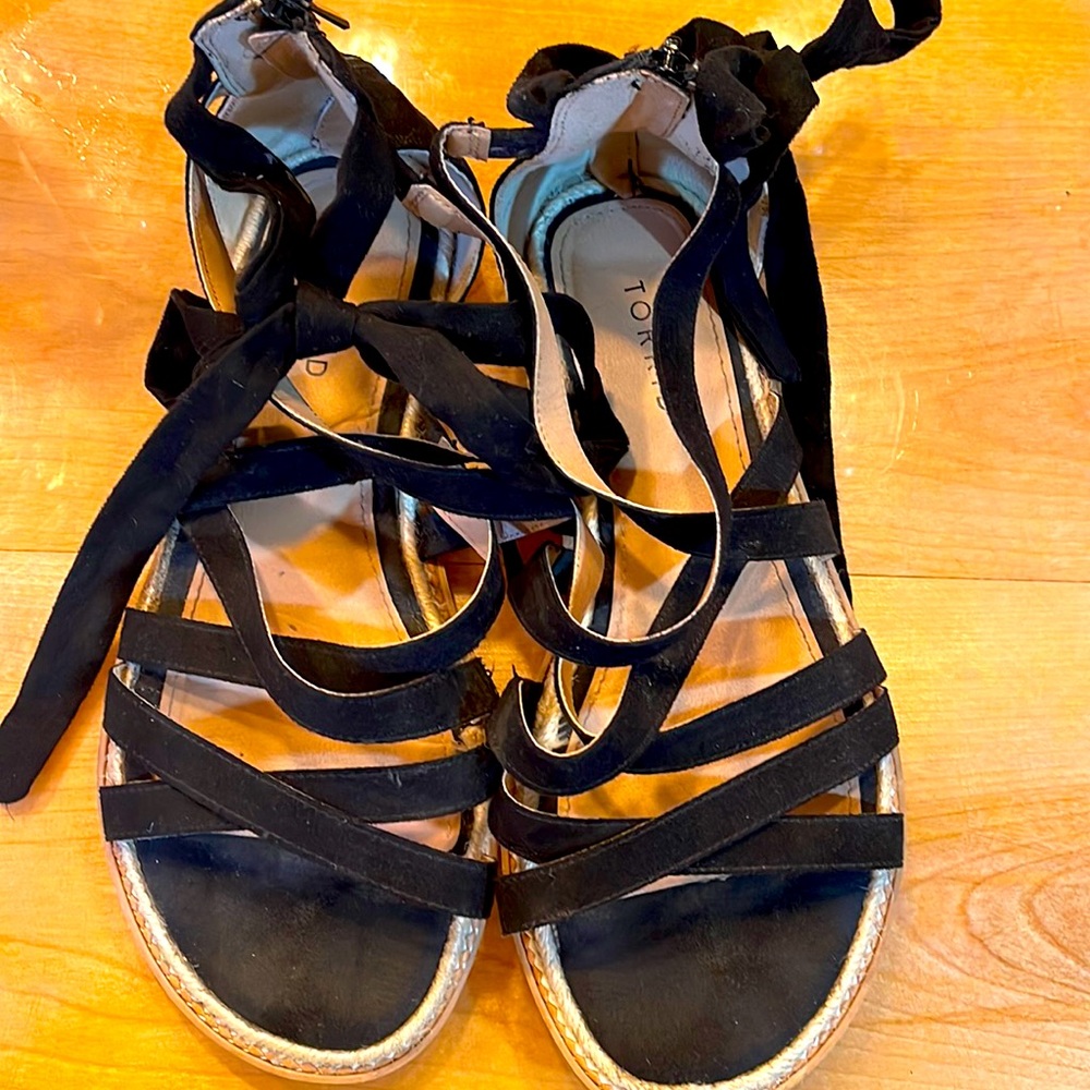 Torrid 9WW Strappy Black Sandal